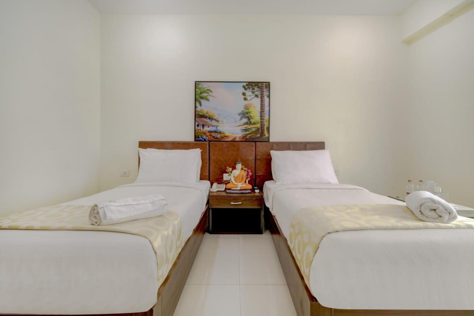 Hotel Lorven Visakhapatnam Exterior foto