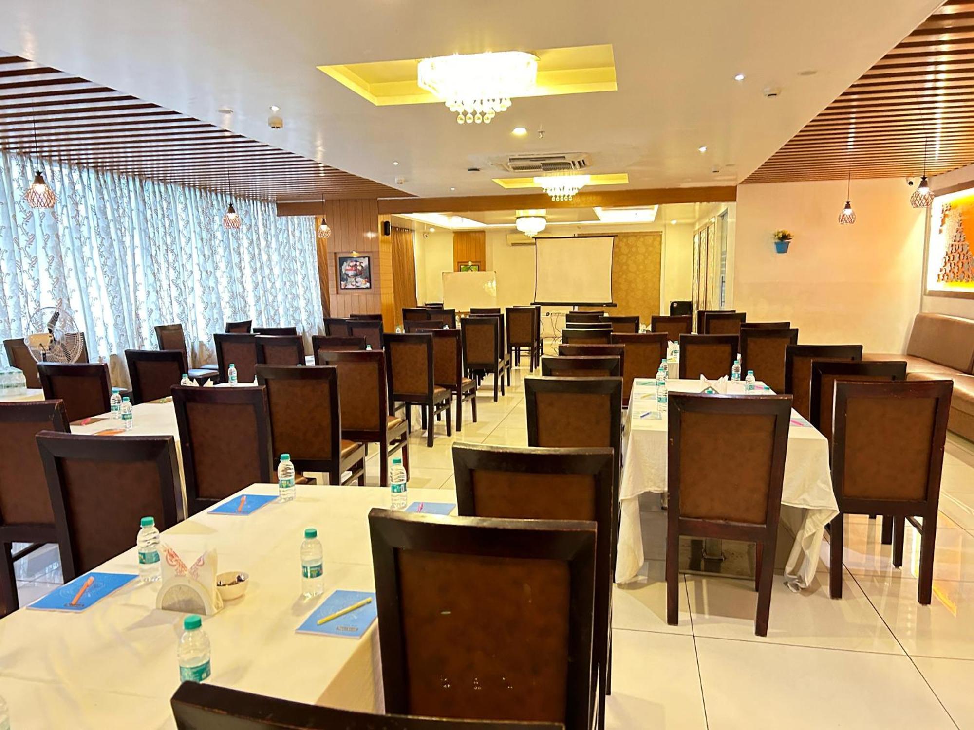 Hotel Lorven Visakhapatnam Exterior foto